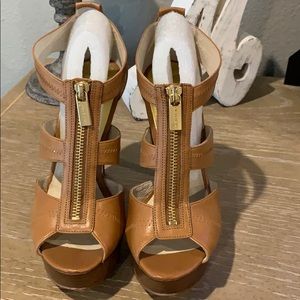 MK zip up platform heels